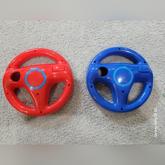 WII controllers for Mario Cart - Picture 2 of 2